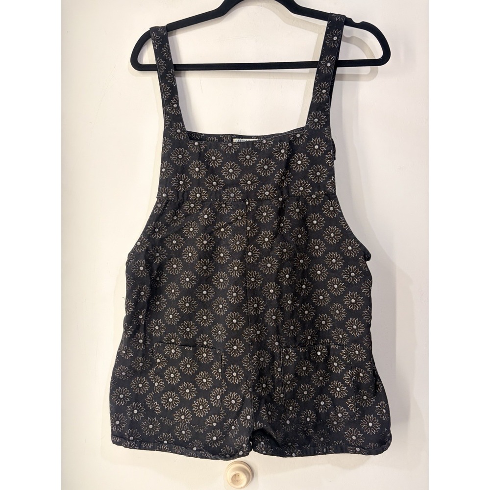 Earthbound Trading Co Floral Overall Romper M Black 100% Cotton Boho Hippie